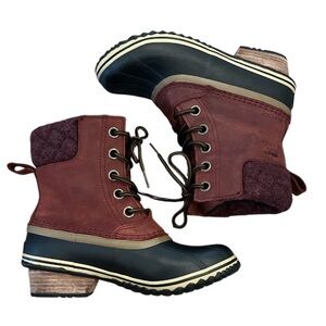Women’s New Sorel 5.5
Slimpack Lace II Burgundy & Navy